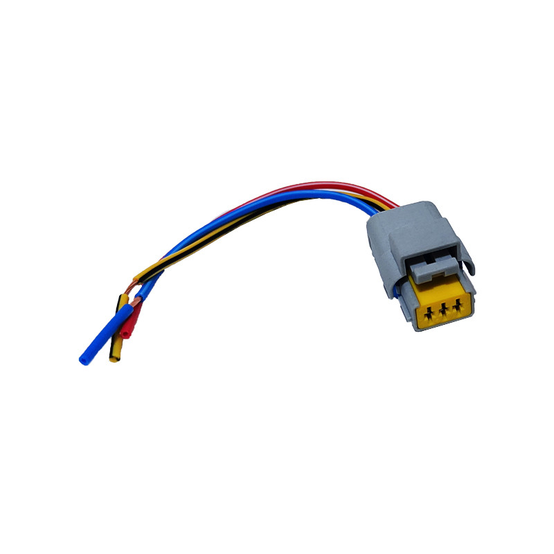 سوکت سه فیش سوزنی مدل SP67 مناسب برای پژو 206