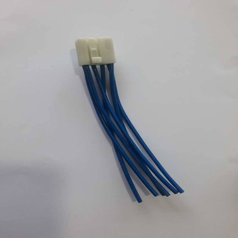 سوکت کلید شیشه بالابر چپ کد R9028 مناسب برای پراید