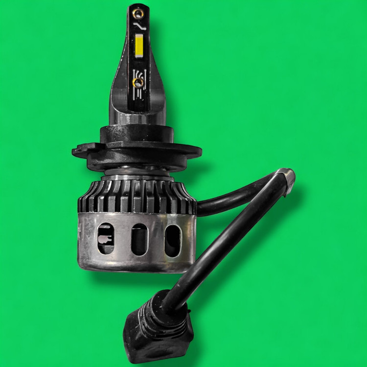 لامپ هدلایت خودرو مدل T10.800W پایه H7 بسته ۲ عددی